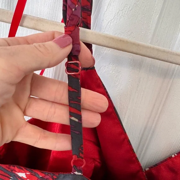 BCBGMaxAzria Red Black White Abstract Dress Size 4 Back Zipper Spaghetti Straps - Picture 5 of 15